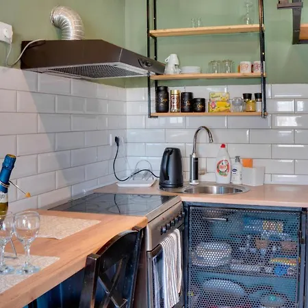 Yang - Hot Tub, Sauna, *