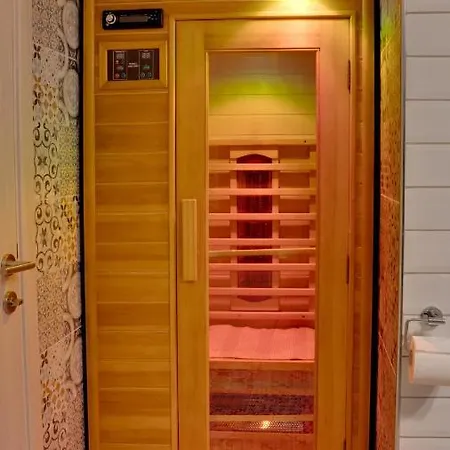 Yang - Hot Tub, Sauna,