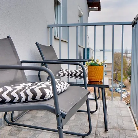 Yang - Hot Tub, Sauna, * Novi Sad