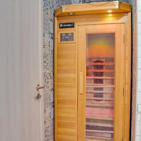 Yang - Hot Tub, Sauna, *