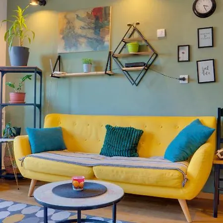 Yang - Hot Tub, Sauna, Novi Sad