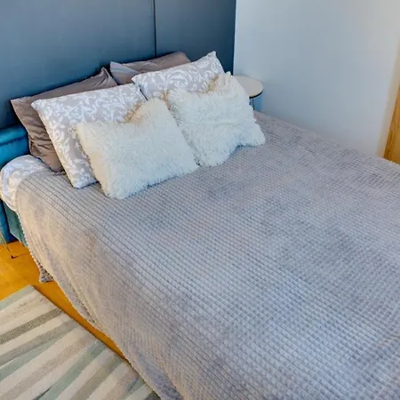 Yang - Hot Tub, Sauna, Lägenhet