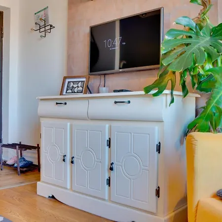 Yang - Hot Tub, Sauna, * Novi Sad