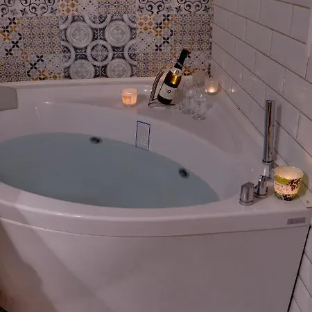 Yang - Hot Tub, Sauna,