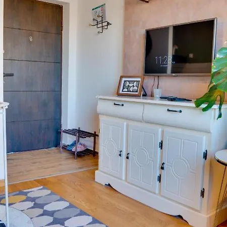 Yang - Hot Tub, Sauna, * Novi Sad